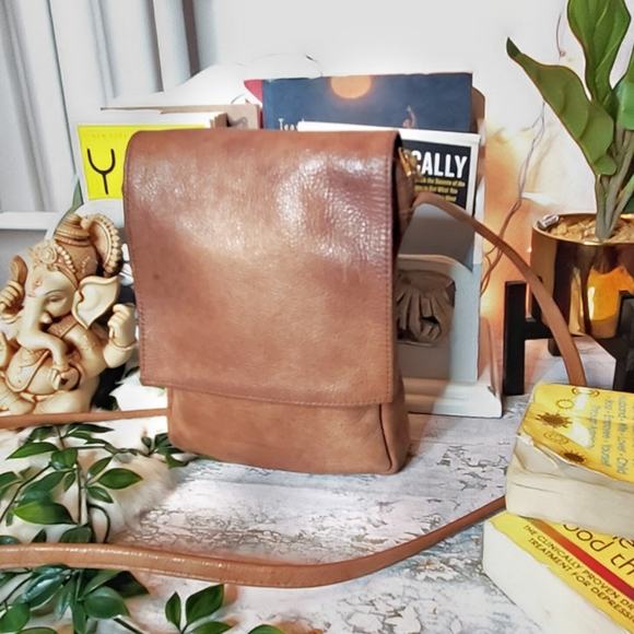 Sven berkeley leather small light brown crossbody - Picture 1 of 11